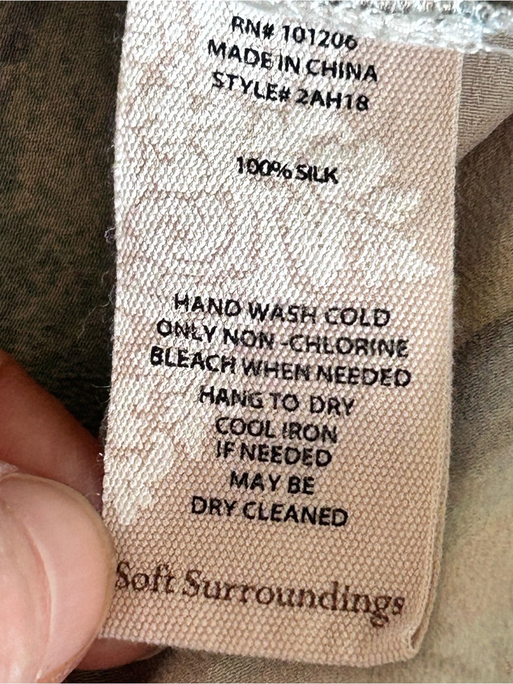 Soft Surroundings 100% Silk Serendipity Desert Villa Print Blouse Size L - Picture 7 of 8